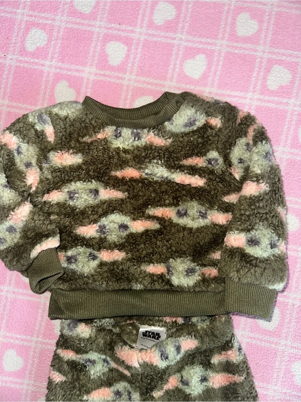 Star Wars Plush Pullover in Olive, Pink & Cream